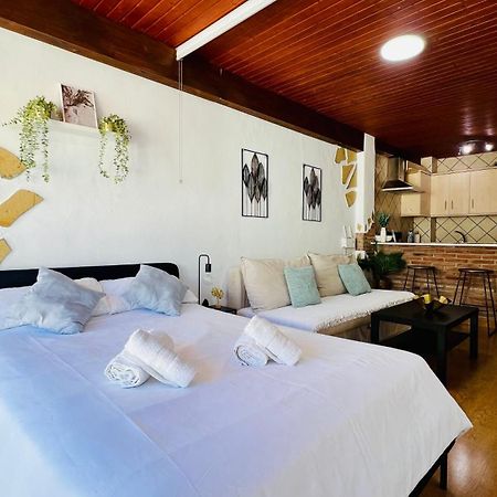 Estudio Buddha En El Centro De Nerja - South Costa Εξωτερικό φωτογραφία
