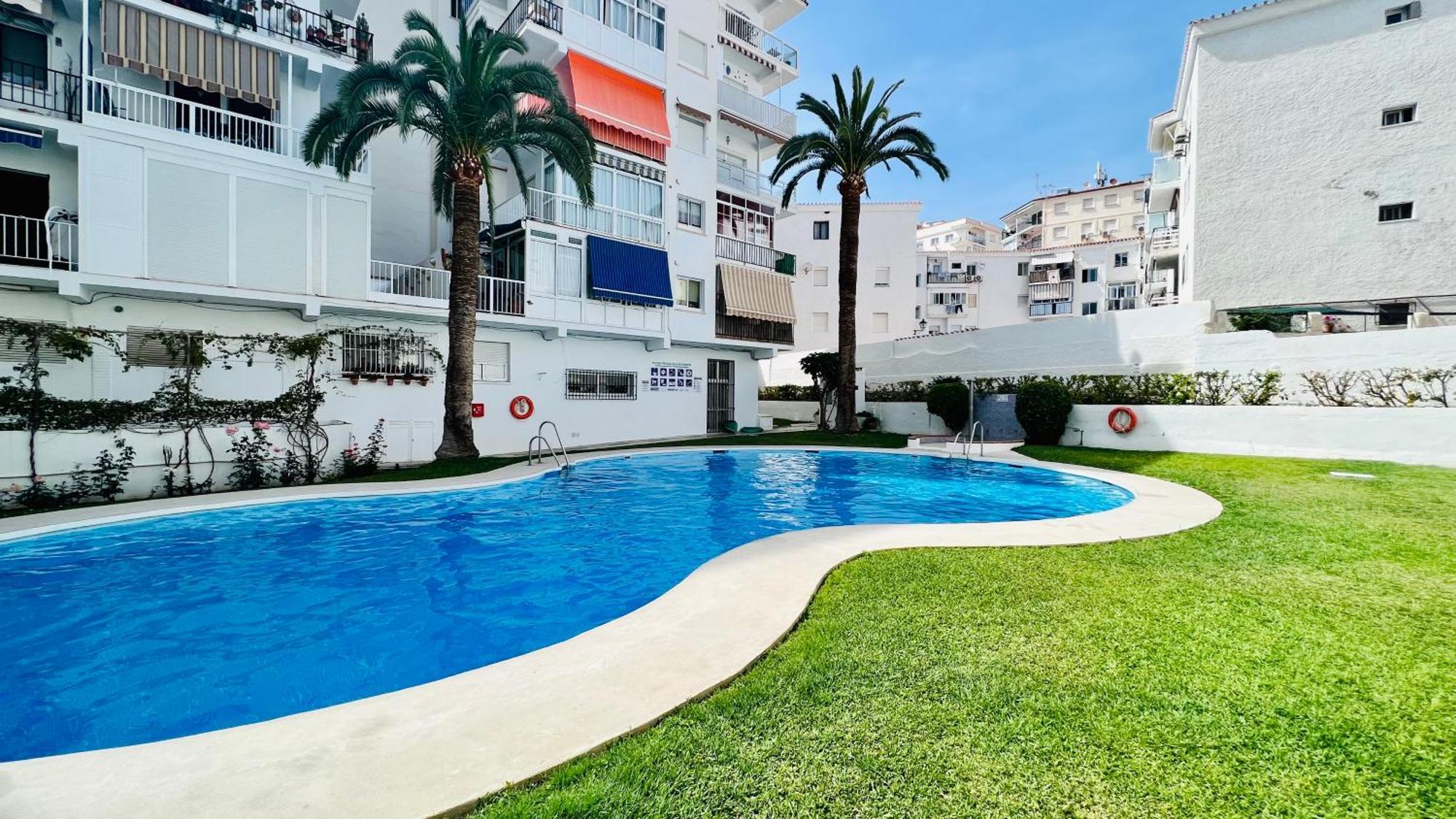 Estudio Buddha En El Centro De Nerja - South Costa Εξωτερικό φωτογραφία